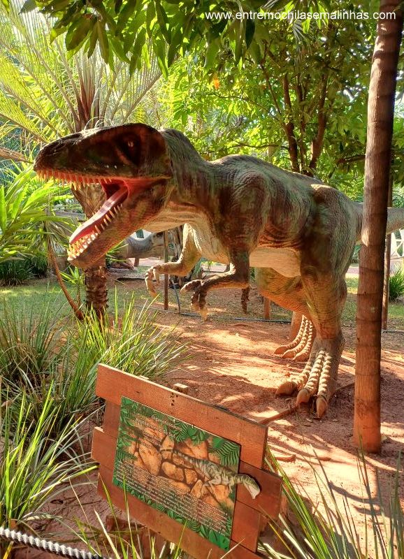 Vale dos Dinossauros em Olímpia